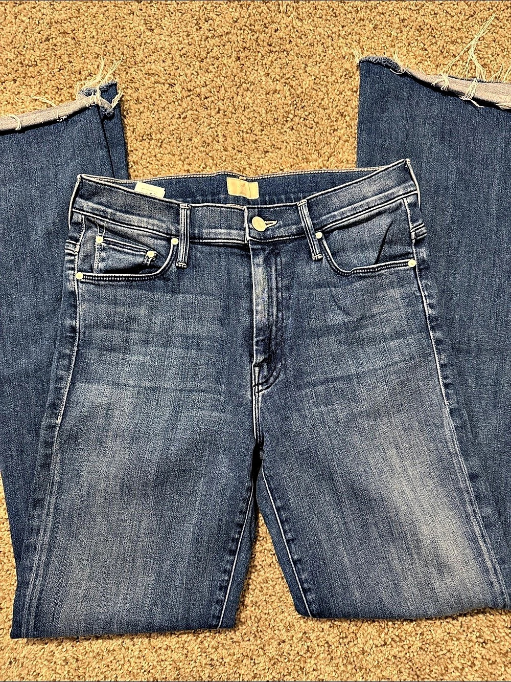 Mother Jeans, weekender fray, size 28
Style 1535-595, bootcut
